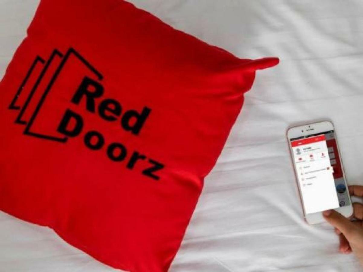 Hotel Reddoorz Near Manggarai Station 2 Jakarta Exterior foto